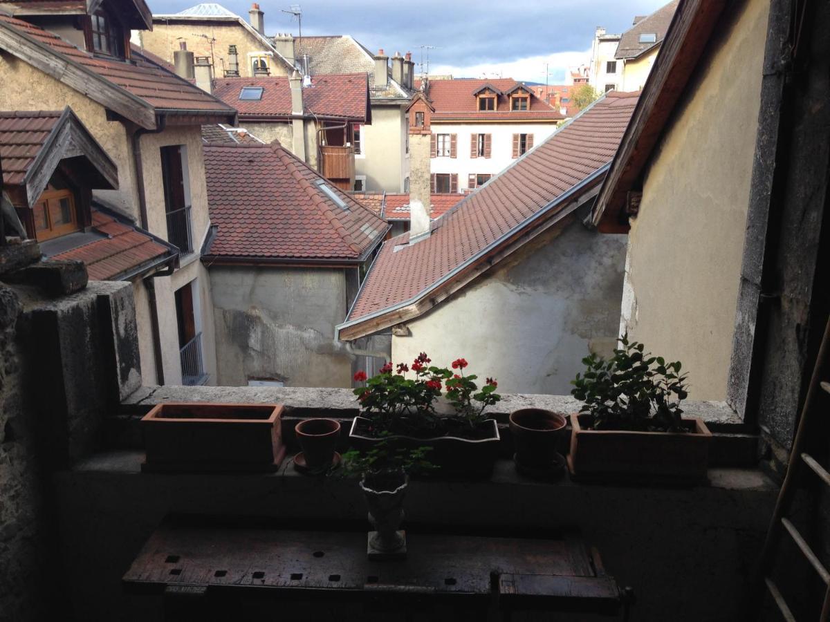 Nid Douillet Bed & Breakfast Annecy Exterior photo