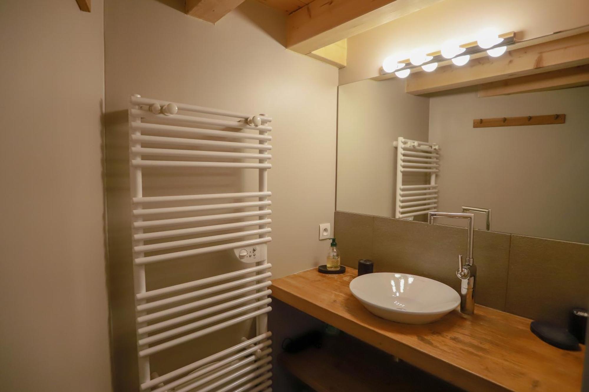 Nid Douillet Bed & Breakfast Annecy Exterior photo